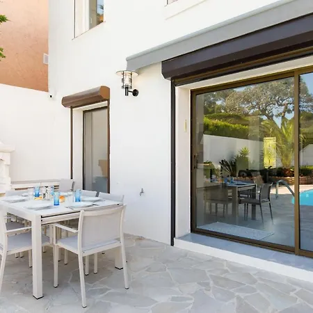 Villa Solaroc Yourhosthelper *